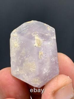 Beau cristal d'apatite violet pièce exceptionnelle