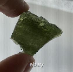 Besednice Moldavite Crystal 11.67gr/58.35ct Grande Pièce Collectrice De Haute Qualité