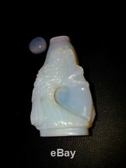 Bouteille Parfum Naturel Opale Opale Grande Pièce Sculptée Avec Des Aigles 3 Dimensions