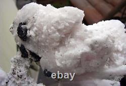 CRISTAUX DE CALCITE MANGANOANE, TÉNANTITES ET PYRITES du PEROU. OEUVRE MAÎTRESSE