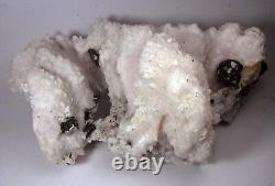 CRISTAUX DE CALCITE MANGANOANE, TÉNANTITES ET PYRITES du PEROU. OEUVRE MAÎTRESSE