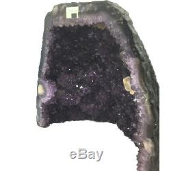 Cave Amethyst Unique Avec Calcite Couleur Sombre Améthyste, Une Pièce De