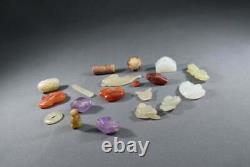 Collections Chinoises Un Ensemble De Perles Du Groupe 19 Pièces, Jade, Agate, Crystal