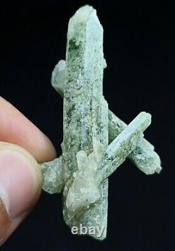 Cristaux de quartz chlorite de couleur verte, amas et spécimens. Lot de 40 pièces - Pak