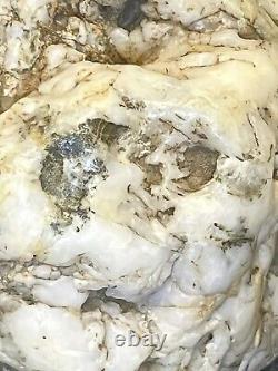 Échantillon de quartz cryptocrystallin étonnant