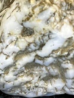 Échantillon de quartz cryptocrystallin étonnant