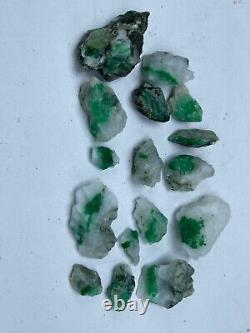 Échantillons minéraux de quartz avec émeraude verte vive naturelle rare - 16 pièces