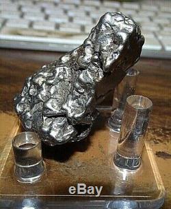 Énorme 116 Gm Campo Del Cielo Meteorite Crystal! Piece Grande Grande Taille Avec Support