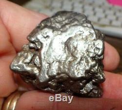 Énorme 129 Gm Campo Del Cielo Meteorite Crystal! Piece Grande Grande Taille Avec Support