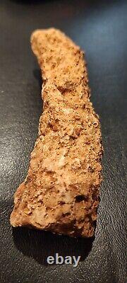 Énorme morceau de fulgurite, pierre de foudre, trouvé à Sedona en Arizona, très rare.