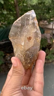 Étonnant morceau de cristal de quartz fumé avec terminaison gravée du Pakistan