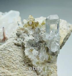 Excellente Brookite avec des cristaux de quartz complets, belle pièce de collection