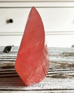 Flamme de cristal polie en quartz rose naturel de 4,85 pouces - Brésil