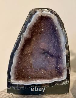 Grand Cristal d'Améthyste Naturel Éblouissant Pièce de Gemme Violet Profond à Exposer