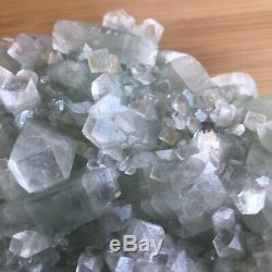 Grand Morceau Vert Minéral / Cristal D'apophyllite D'inde