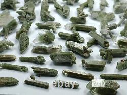 Grappes/échantillons de Quartz inclus de Chlorite verte (60 pièces) Pakistan