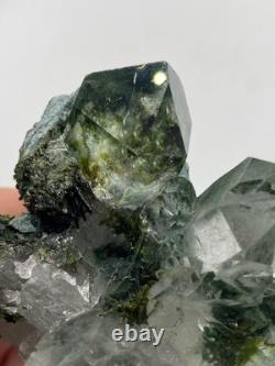 Groupe de Quartz Himalayen Clair Inclus d'Épidote ! Voir la vidéo