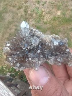 Herkimer ? Perchers On ? Plaque de Druze Fumée (Pièce Rare) Minéralogiste Direct