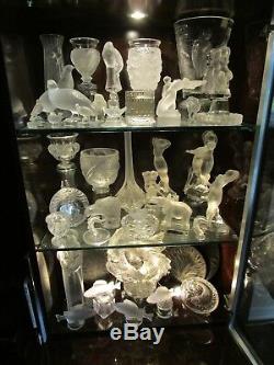 Lalique Crystal Collection De 48 Pièces Et Enseigne De Magasin Ramassage Seulement