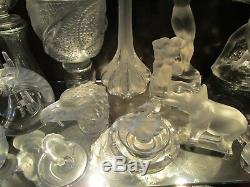 Lalique Crystal Collection De 48 Pièces Et Enseigne De Magasin Ramassage Seulement
