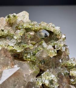 Lot de 15 pièces ! Quartz avec épidote de la province de Hakkri, Turquie