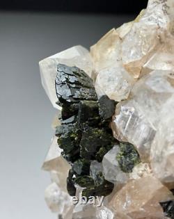 Lot de 15 pièces ! Quartz avec épidote de la province de Hakkri, Turquie