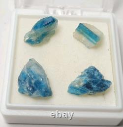 Lot de 4 pièces de cristal d'euclase (20 ct)