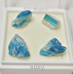 Lot de 4 pièces de cristal d'euclase (20 ct)