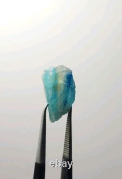 Lot de 4 pièces de cristal d'euclase (20 ct) Lot de 4 pièces de cristal d'euclase (20 ct)