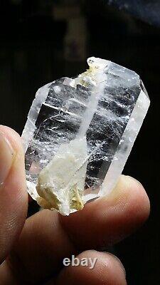 Lot de 77 pièces de cristaux spécimens de quartz de Faden à prix de gros