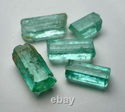 Lot de Cristaux Émeraude Verts Panjshir Top @AFG. 5 Pièces 8,8 Carats