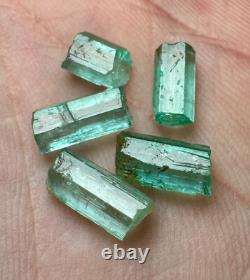 Lot de Cristaux Émeraude Verts Panjshir Top @AFG. 5 Pièces 8,8 Carats