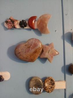 Lot de Cristaux de Plus de 110 Pièces. Galets, Bruts, Poli, Sculptures, Etc.