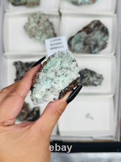 Lot de gros de spécimens de minéraux / cristaux de cuivre