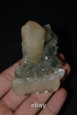 Lot de minéraux en gros de 8 pièces Stilbite sur Heulandite verte (Inde)