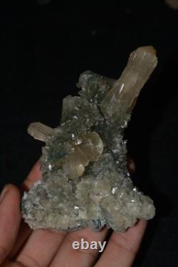 Lot de minéraux en gros de 8 pièces Stilbite sur Heulandite verte (Inde)