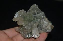 Lot de minéraux en gros de 8 pièces Stilbite sur Heulandite verte (Inde)