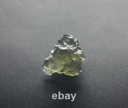 Moldavite 12.5ct Pièce de Manteau Régulière de Besednice Certificat d'Authenticité Moldavite 12.5ct Pièce de Manteau Régulière de Besednice Certificat d'Authenticité
