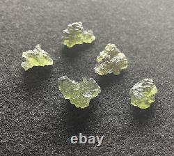 Moldavite Cristal 5 Pièces Lot 6,43 Grammes 31,7 Ct Besednice Total Grade Régulier