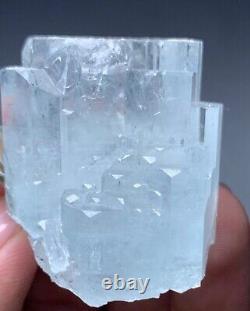 Morceau de cristal d'aigue-marine de 290 carats