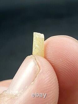 Morceaux bruts de stibiotantalite extrêmement rares d'Afghanistan