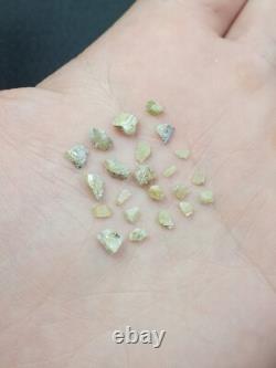 Morceaux bruts de stibiotantalite extrêmement rares d'Afghanistan