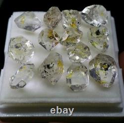 Pétrolium Diamant Quartz Cristaux 13 Pièces Avec Des Points D'essence Jaune Fluorescent