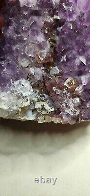 Pièce d'affichage en cristal de stalactite améthyste grandes cristaux jumeaux