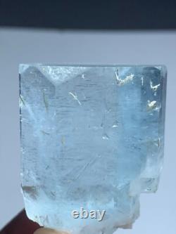 Pièce de cristal d'aigue-marine de 43 grammes provenant du Pakistan