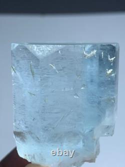 Pièce de cristal d'aigue-marine de 43 grammes provenant du Pakistan