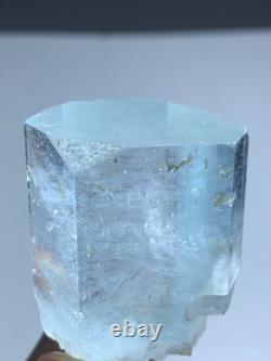 Pièce de cristal d'aigue-marine de 43 grammes provenant du Pakistan