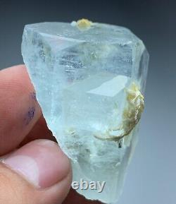Pièce de cristal d'aigue-marine du Pakistan de 272 carats
