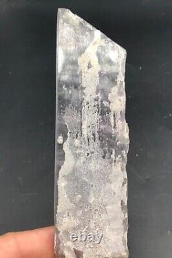 Pièce de cristal de Kunzite de 88 grammes provenant du Pakistan