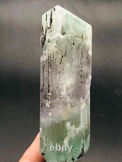 Pièce de cristal naturel de Kunzite d'Afghanistan 879 carats